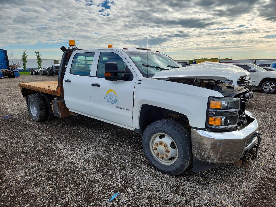 59590136 :رقم المزاد ، 1GB4KYCG8JF154266 vin ، 2018 Chevrolet Silverado مزاد بيع