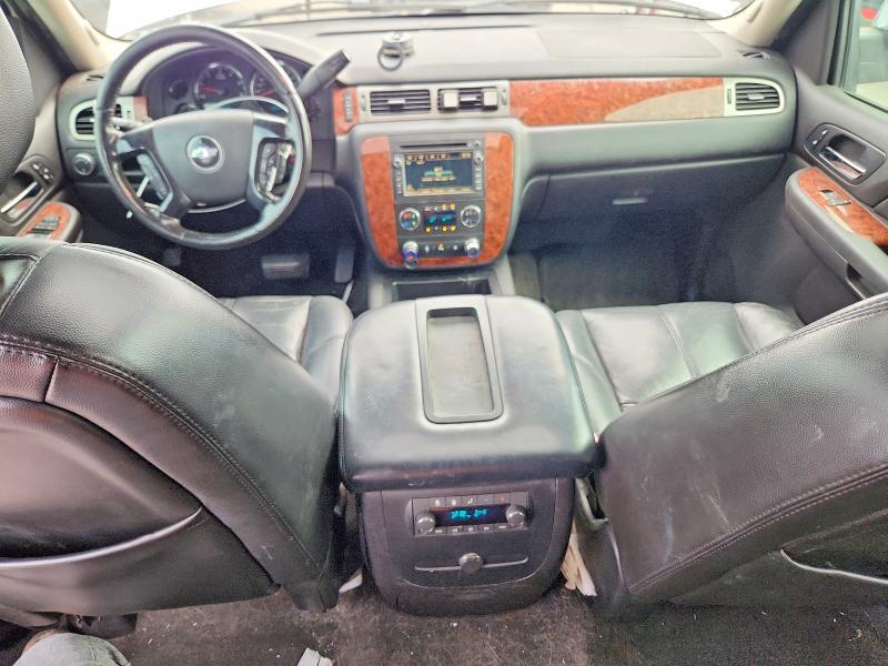 62600516 :رقم المزاد ، 3GNFC16097G158736 vin ، 2007 Chevrolet Suburban مزاد بيع