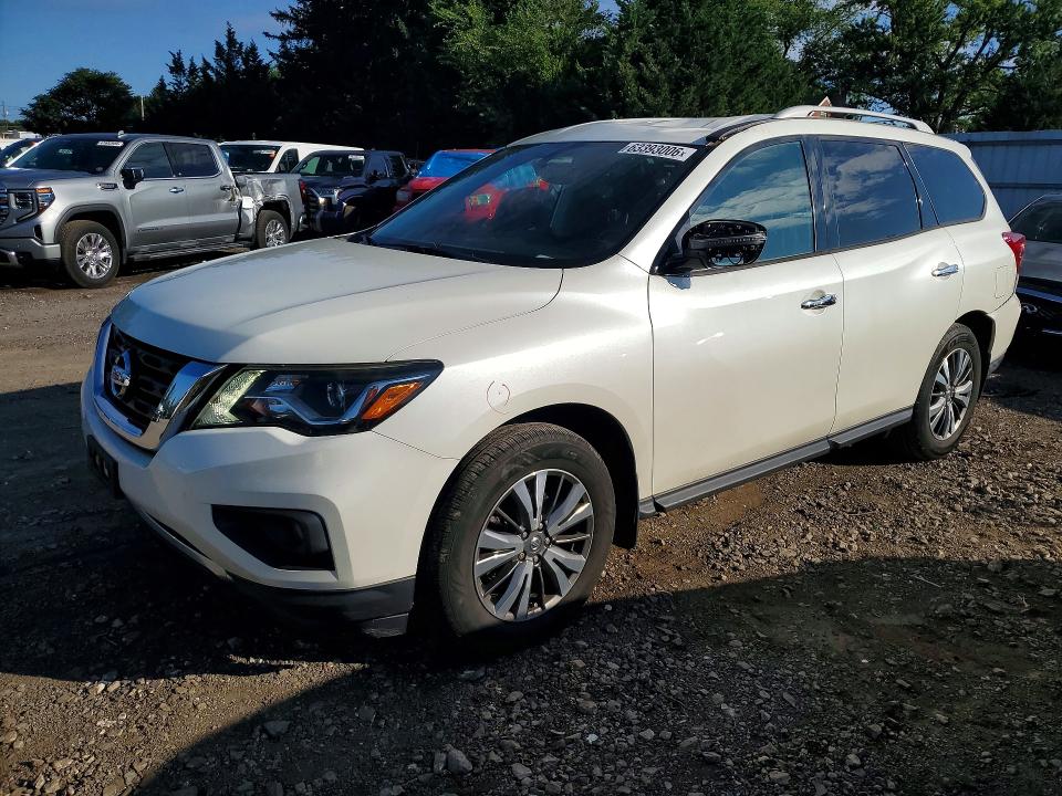 63393006 :رقم المزاد ، 5N1DR2MN8JC664020 vin ، 2018 Nissan Pathfinder مزاد بيع
