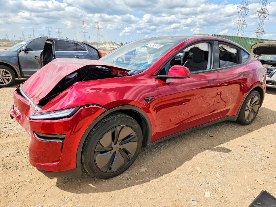 62443196 :رقم المزاد ، 7SAYGDEE1TF322813 vin ، 2026 Tesla Model Y مزاد بيع