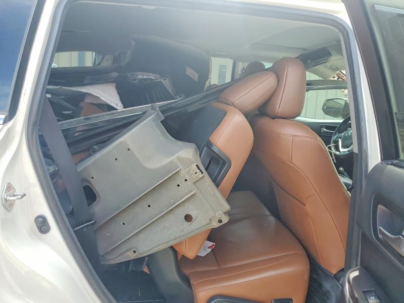 59621836 :رقم المزاد ، 5TDDZRFH3JS882353 vin ، 2018 Toyota Highlander مزاد بيع