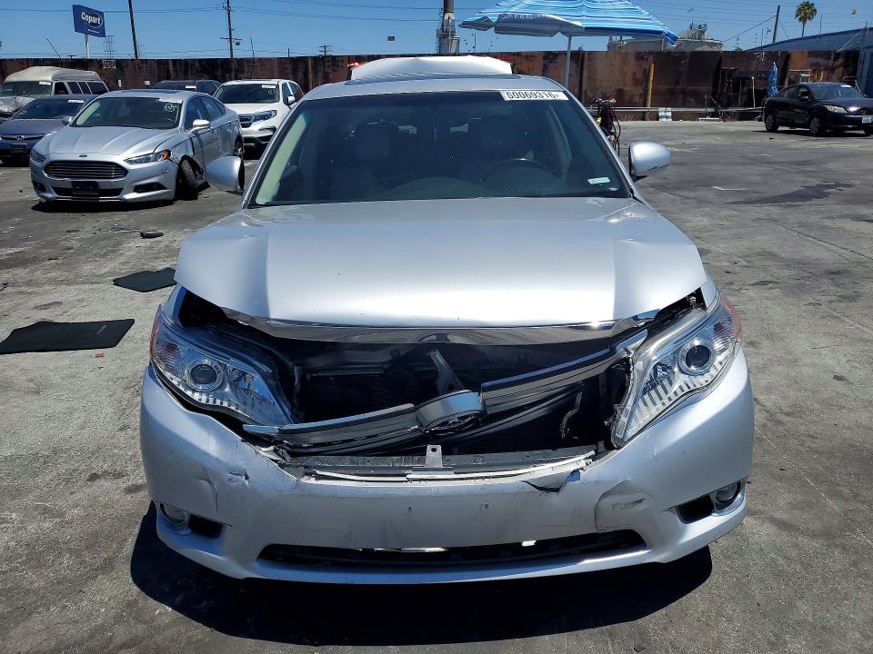 60069316 :رقم المزاد ، 4T1BK3DBXBU379967 vin ، 2011 Toyota Alavon مزاد بيع