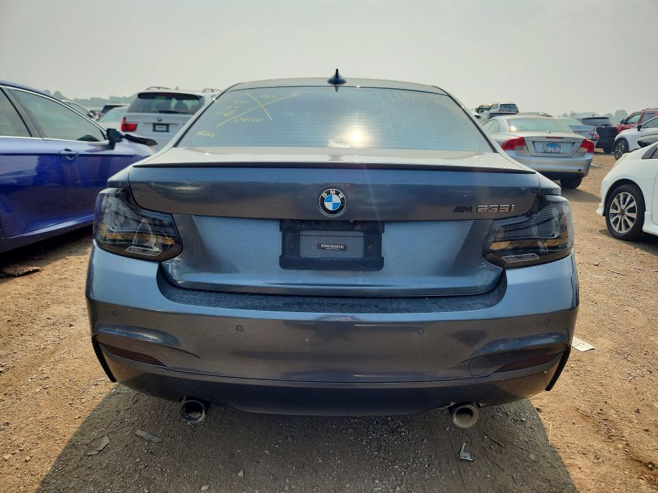 61049106 :رقم المزاد ، WBA1J7C51FV358248 vin ، 2015 Bmw M235i مزاد بيع