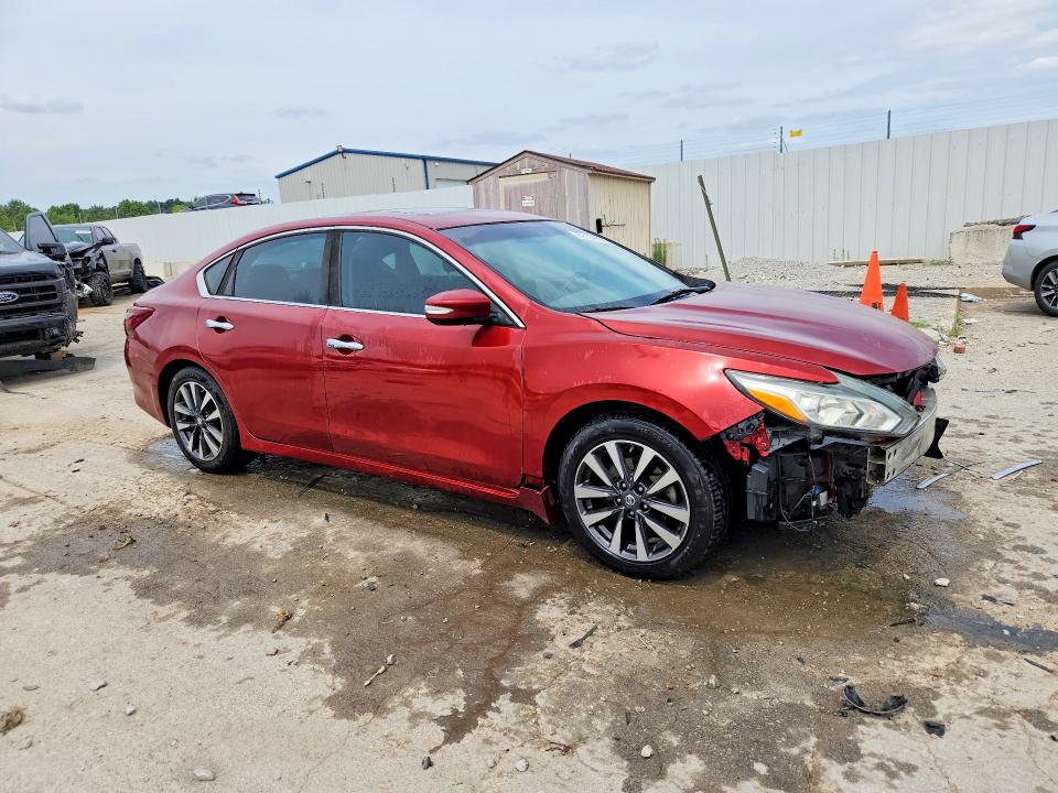 Продажа на аукционе авто 2017 Nissan Altima, vin: 1N4AL3AP4HC204437, номер лота: 63134706