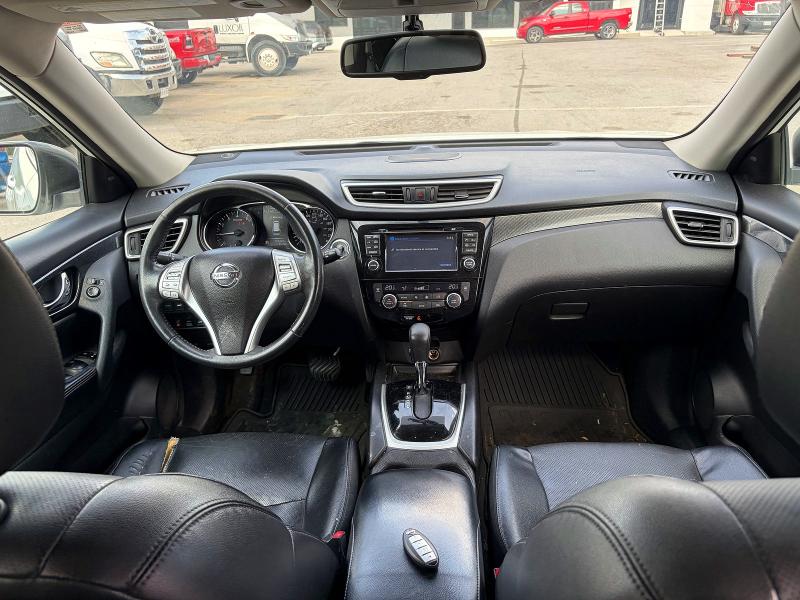 2015 Nissan Rogue მანქანა იყიდება აუქციონზე, vin: 5N1AT2MV1FC901233, აუქციონის ნომერი: 62499326