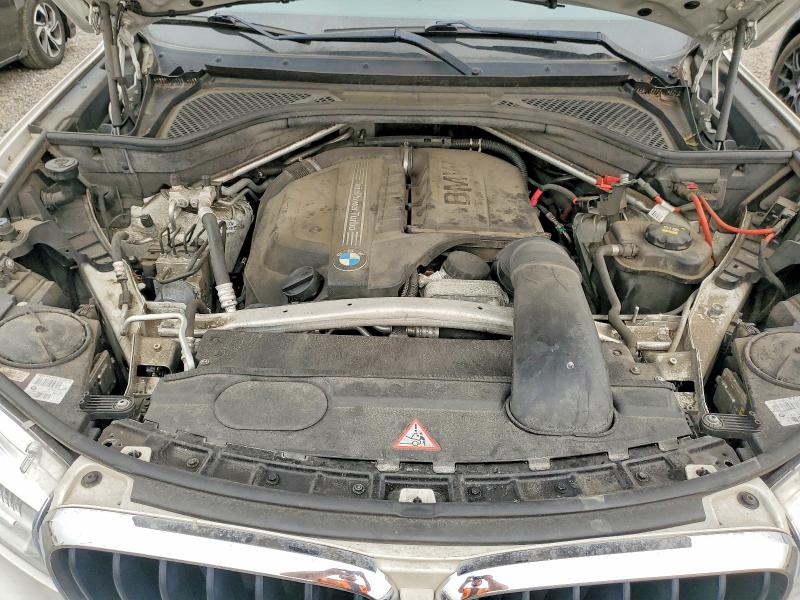 61108516 :رقم المزاد ، 5UXKR0C55F0K72055 vin ، 2015 Bmw X5 مزاد بيع