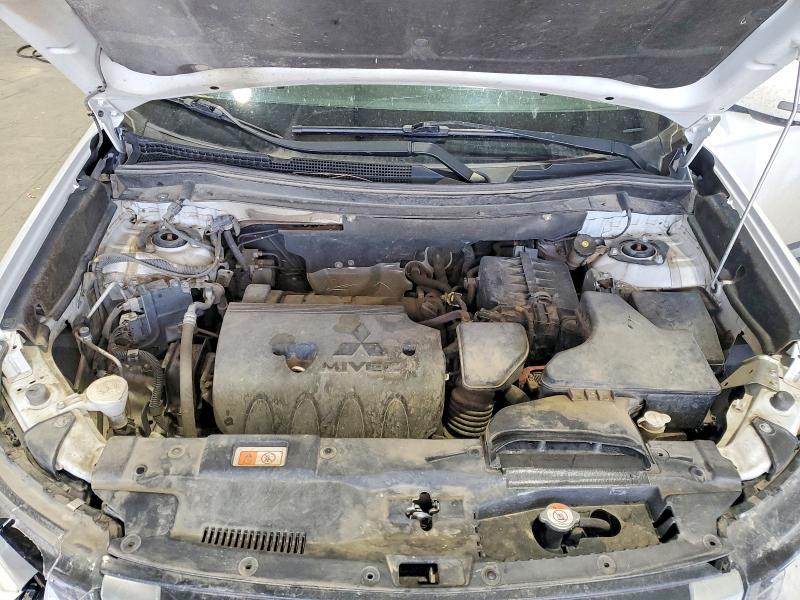 63679686 :رقم المزاد ، JA4AZ3A30LZ019548 vin ، 2020 Mitsubishi Outlander مزاد بيع