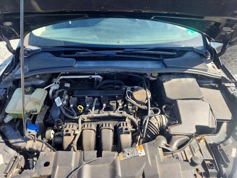 62143526 :رقم المزاد ، 1FADP3E28FL355942 vin ، 2015 Ford Focus مزاد بيع