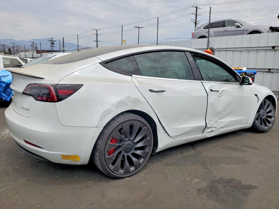 59922546 :رقم المزاد ، 5YJ3E1EC2NF208655 vin ، 2022 Tesla Model 3 مزاد بيع