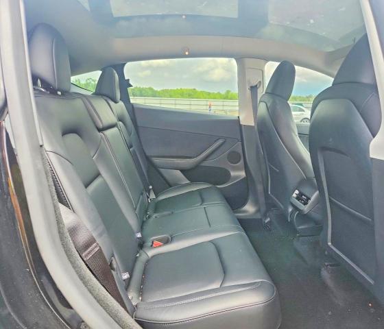 61939966 :رقم المزاد ، 7SAYGDEE2SF301273 vin ، 2025 Tesla Model Y مزاد بيع