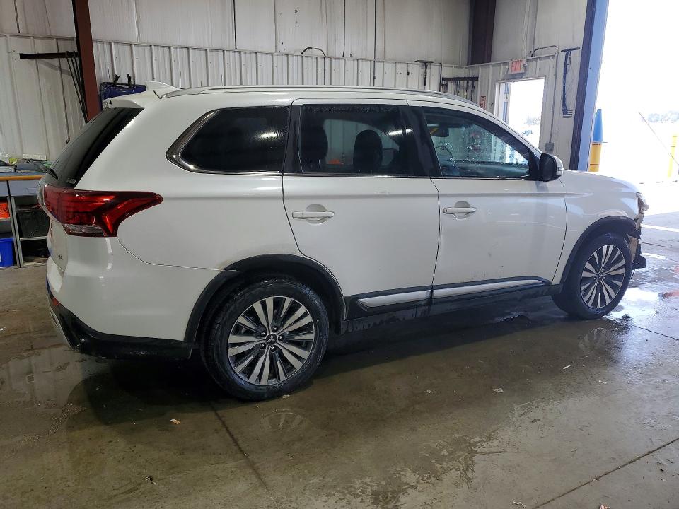 63679686 :رقم المزاد ، JA4AZ3A30LZ019548 vin ، 2020 Mitsubishi Outlander مزاد بيع