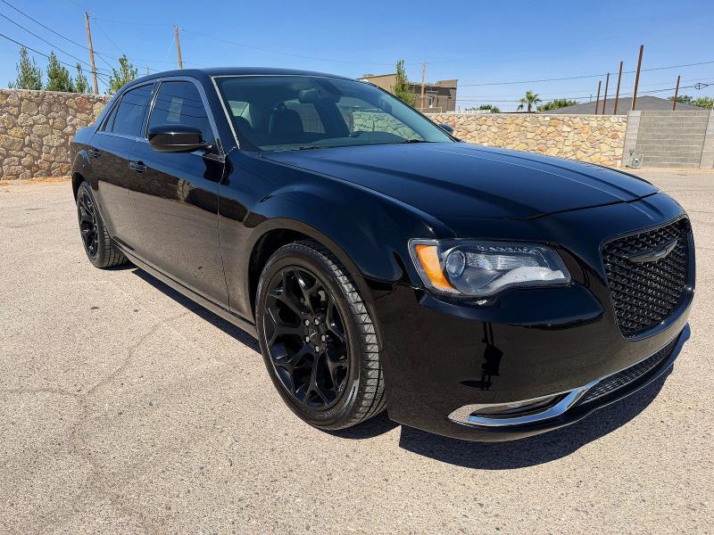 Продажа на аукционе авто 2015 Chrysler 300, vin: 2C3CCAAG0FH785943, номер лота: 63336716