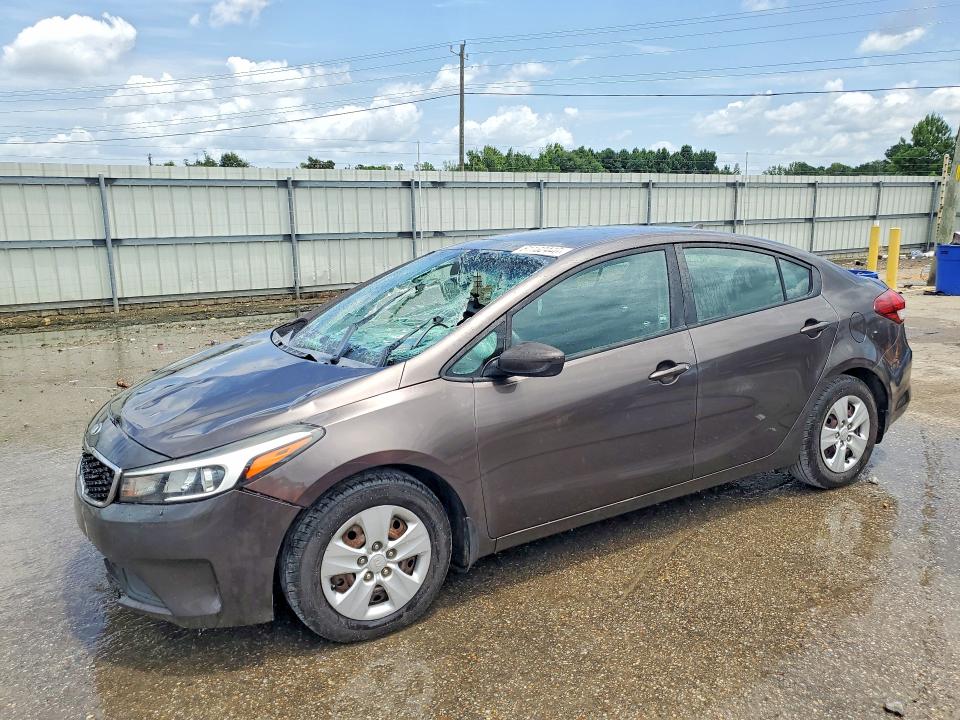 2017 Kia Forte მანქანა იყიდება აუქციონზე, vin: 3KPFK4A70HE161314, აუქციონის ნომერი: 61162446