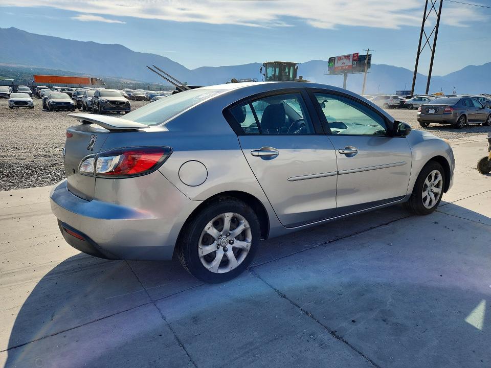 Продаж на аукціоні авто 2011 Mazda 3, vin: JM1BL1UF6B1470681, номер лоту: 60812386