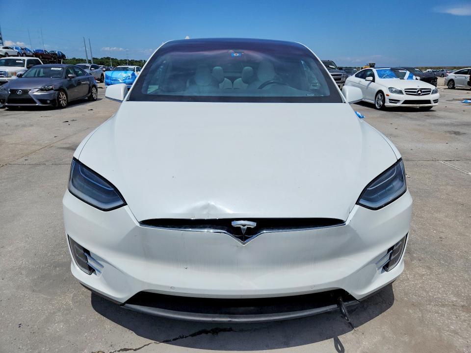 60067056 :رقم المزاد ، 5YJXCBE24GF012790 vin ، 2016 Tesla Model X مزاد بيع