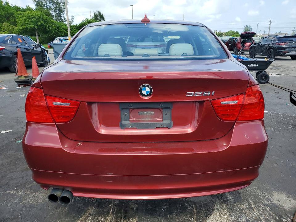 2011 Bmw 328 მანქანა იყიდება აუქციონზე, vin: WBAPH7G55BNM58413, აუქციონის ნომერი: 60228736