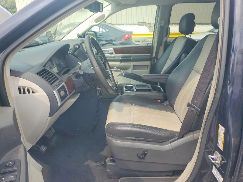 2010 Chrysler Town & Country მანქანა იყიდება აუქციონზე, vin: 2A4RR8DX9AR449231, აუქციონის ნომერი: 58175146