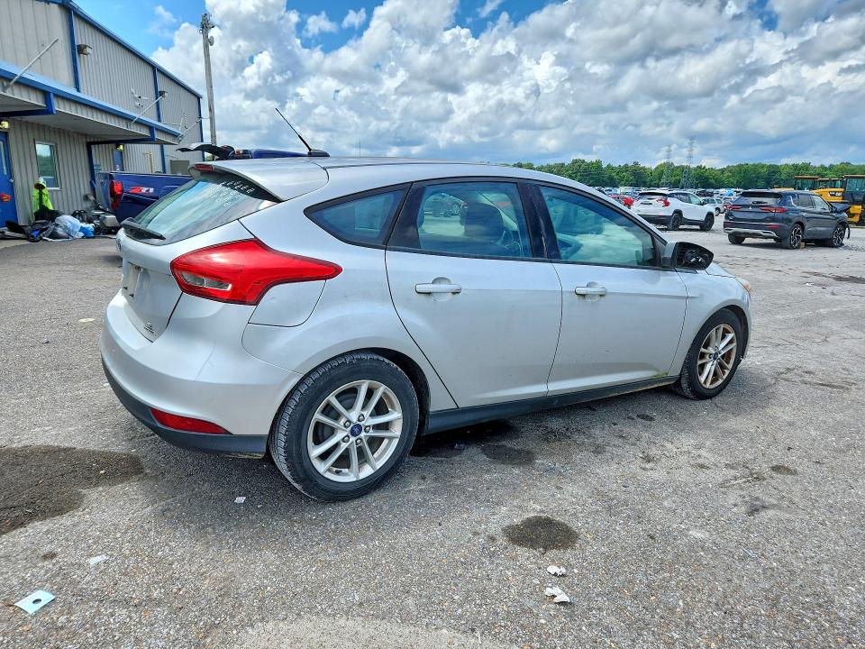 Продажа на аукционе авто 2015 Ford Focus, vin: 1FADP3K21FL381870, номер лота: 61090226