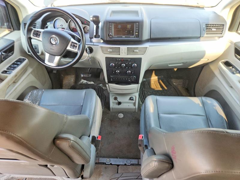 2011 Volkswagen Routan მანქანა იყიდება აუქციონზე, vin: 2V4RW3DG9BR670806, აუქციონის ნომერი: 61477926
