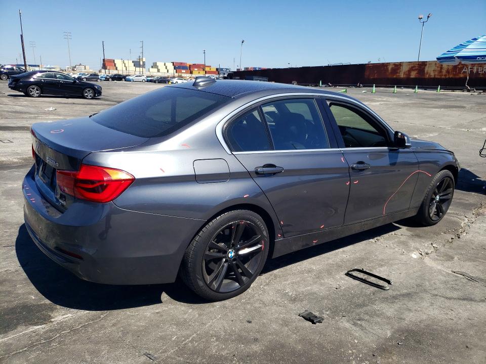 59838566 :رقم المزاد ، WBA8E5C56HK388762 vin ، 2017 Bmw 328 مزاد بيع