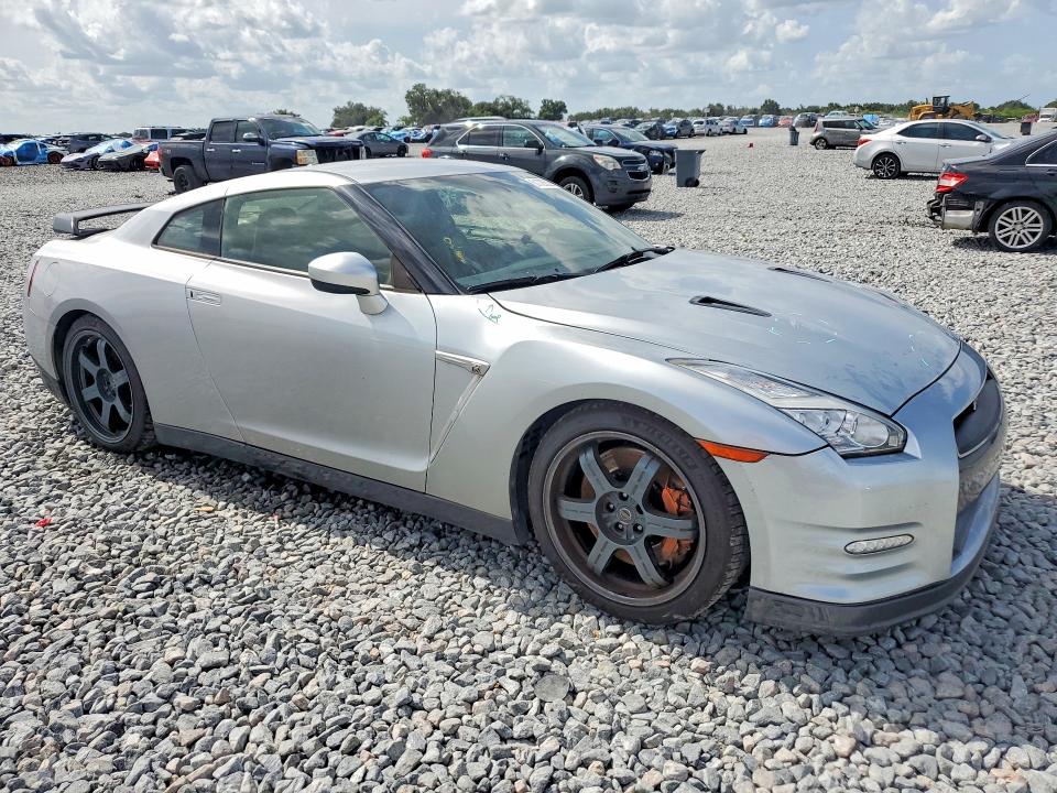 61728526 :رقم المزاد ، JN1AR5EF8GM290160 vin ، 2016 Nissan Gt-r مزاد بيع
