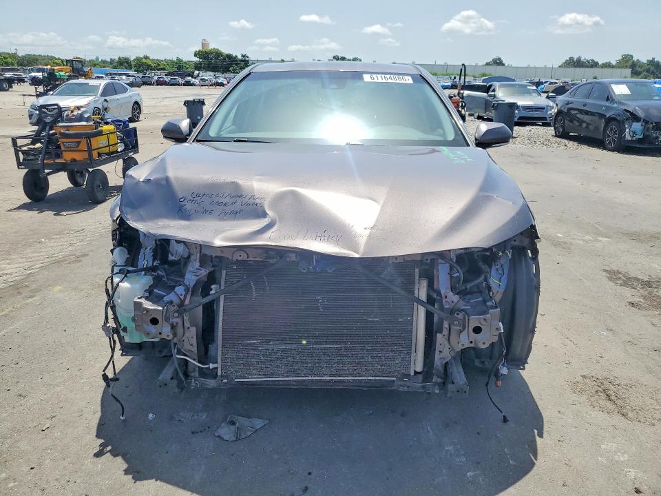 61164886 :رقم المزاد ، 4T1M11AK0LU320982 vin ، 2020 Toyota Camry مزاد بيع