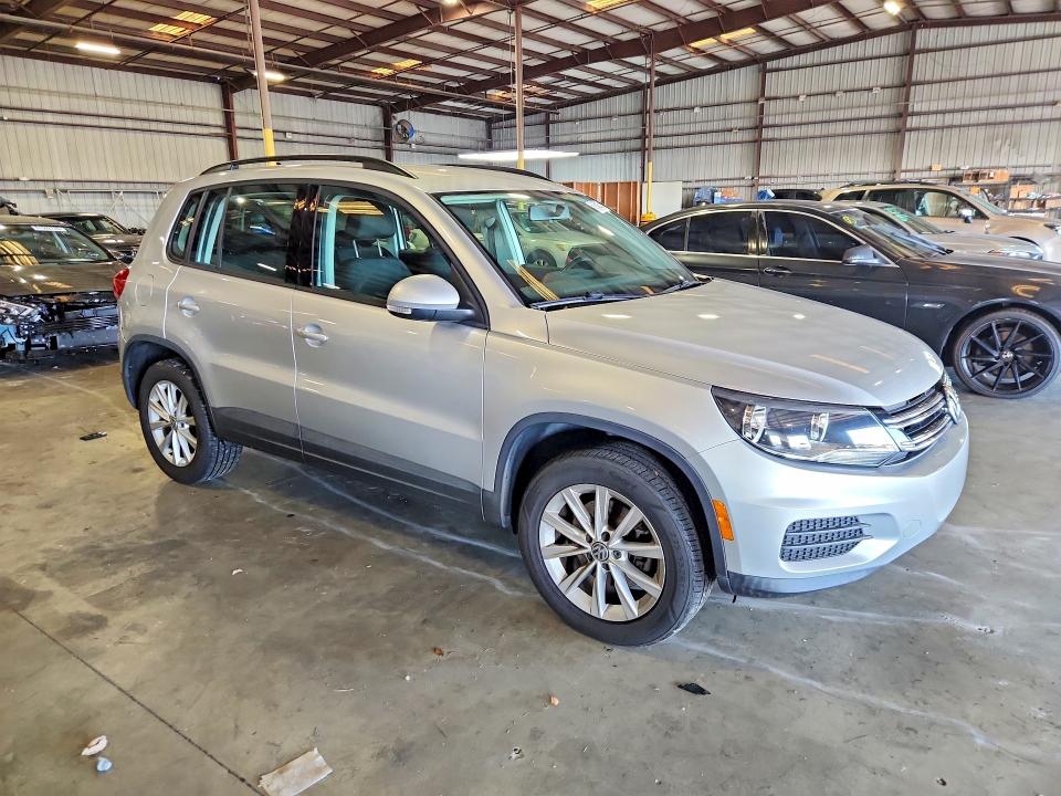 Aukcja sprzedaży 2018 Volkswagen Tiguan Limited, vin: WVGAV7AX3JK001395, numer aukcji: 61302156