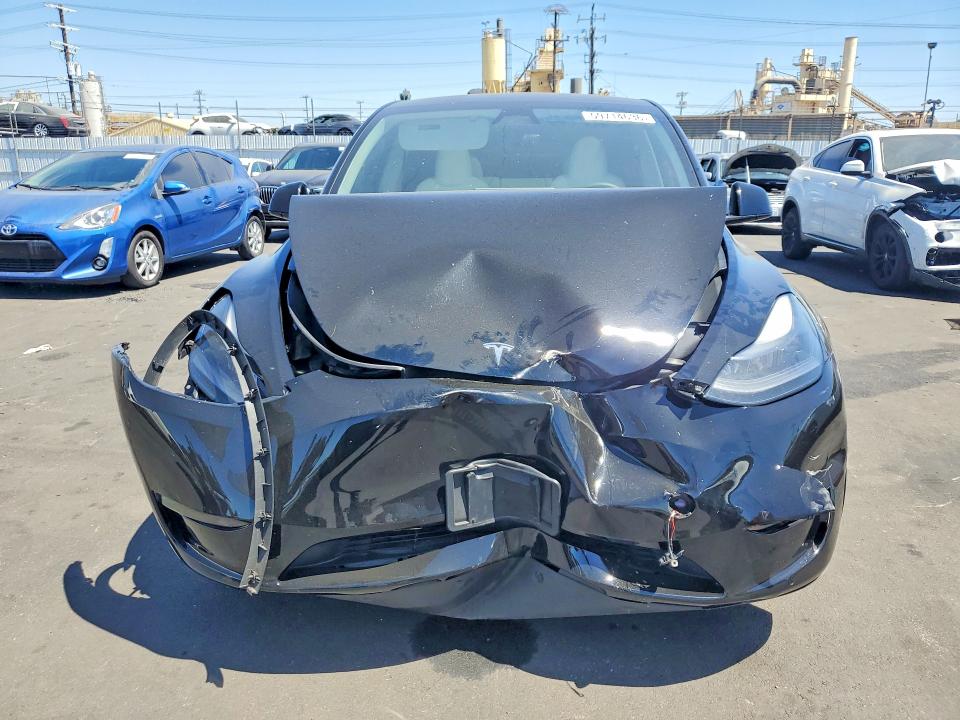 59714636 :رقم المزاد ، 7SAYGDED7RF103161 vin ، 2024 Tesla Model Y مزاد بيع