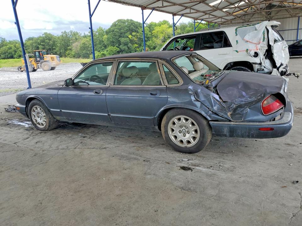 61605816 :رقم المزاد ، SAJDA14C1YLF13765 vin ، 2000 Jaguar Xj8 مزاد بيع