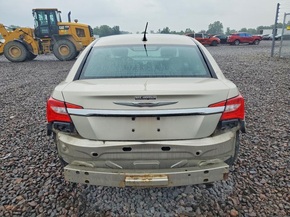 Продаж на аукціоні авто 2014 Chrysler 200, vin: 1C3CCBAB3EN211983, номер лоту: 62635666