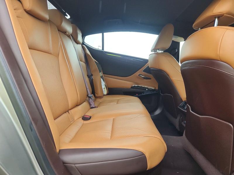 63312356 :رقم المزاد ، 58AB21B15KU004091 vin ، 2019 Lexus Es مزاد بيع