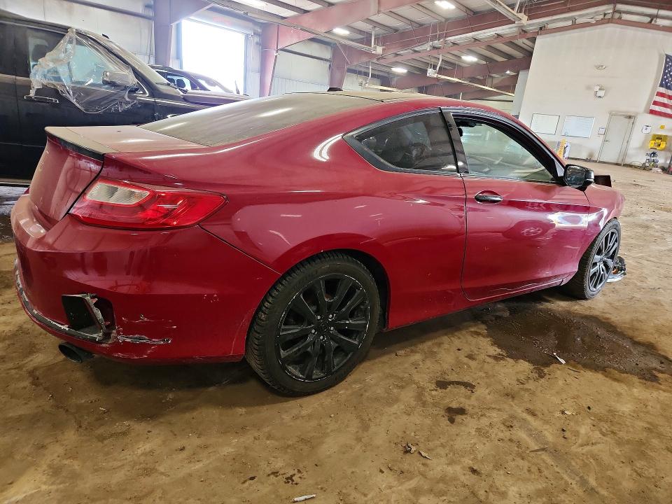 60923526 :رقم المزاد ، 1HGCT1B81FA002311 vin ، 2015 Honda Accord مزاد بيع