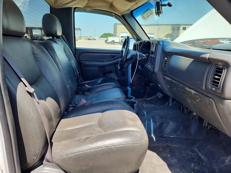 2005 Chevrolet Silverado მანქანა იყიდება აუქციონზე, vin: 1GCEC14V15Z353939, აუქციონის ნომერი: 63292216