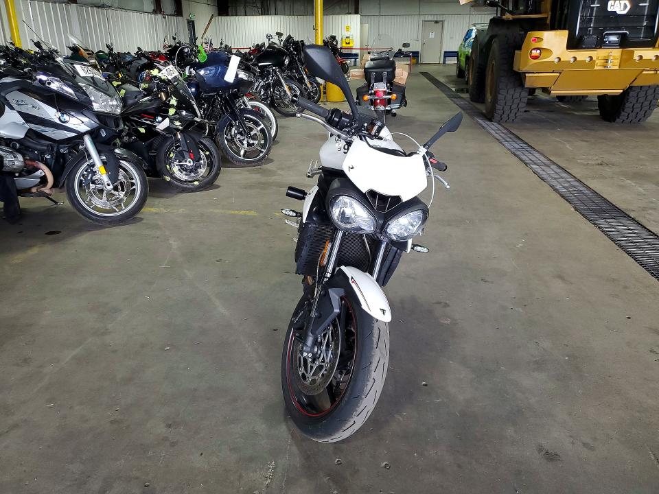 Продаж на аукціоні авто 2018 Triumph Motorcycle Street Triple, vin: SMTA414D3JT834907, номер лоту: 62813506