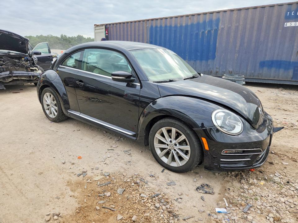 2018 Volkswagen Beetle მანქანა იყიდება აუქციონზე, vin: 3VWJD7AT2JM714766, აუქციონის ნომერი: 62444156