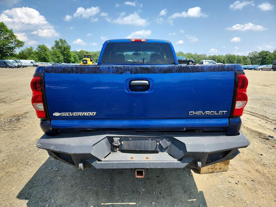61812766 :رقم المزاد ، 1GCHK29U04E245842 vin ، 2004 Chevrolet Silverado مزاد بيع