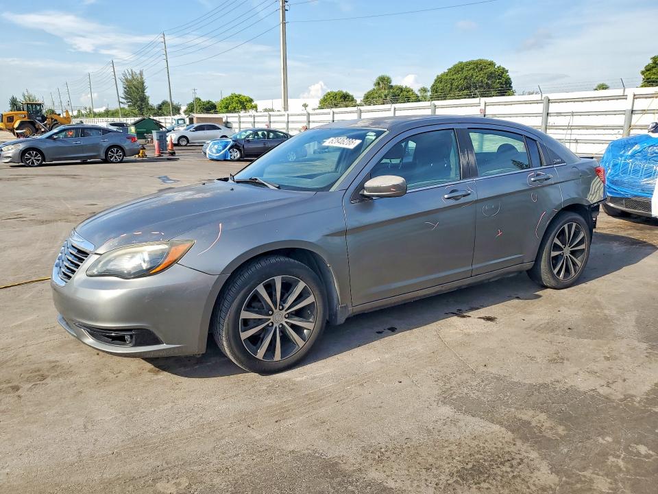 Продажа на аукционе авто 2013 Chrysler 200, vin: 1C3CCBBB0DN629270, номер лота: 62846286