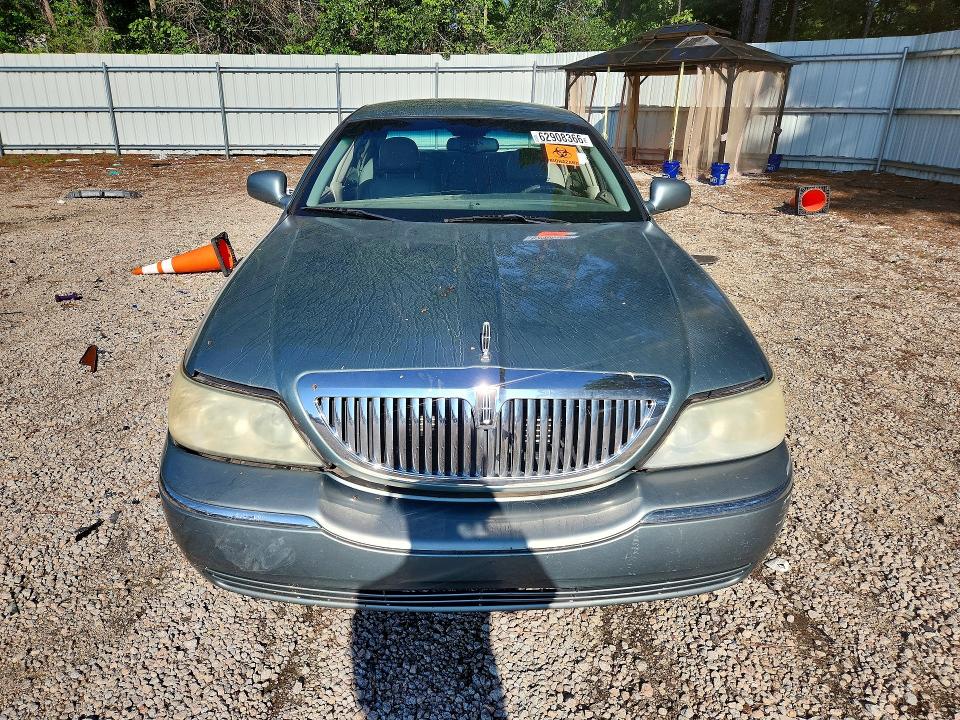 Продаж на аукціоні авто 2004 Lincoln Town Car, vin: 1LNHM81W24Y649391, номер лоту: 62908366