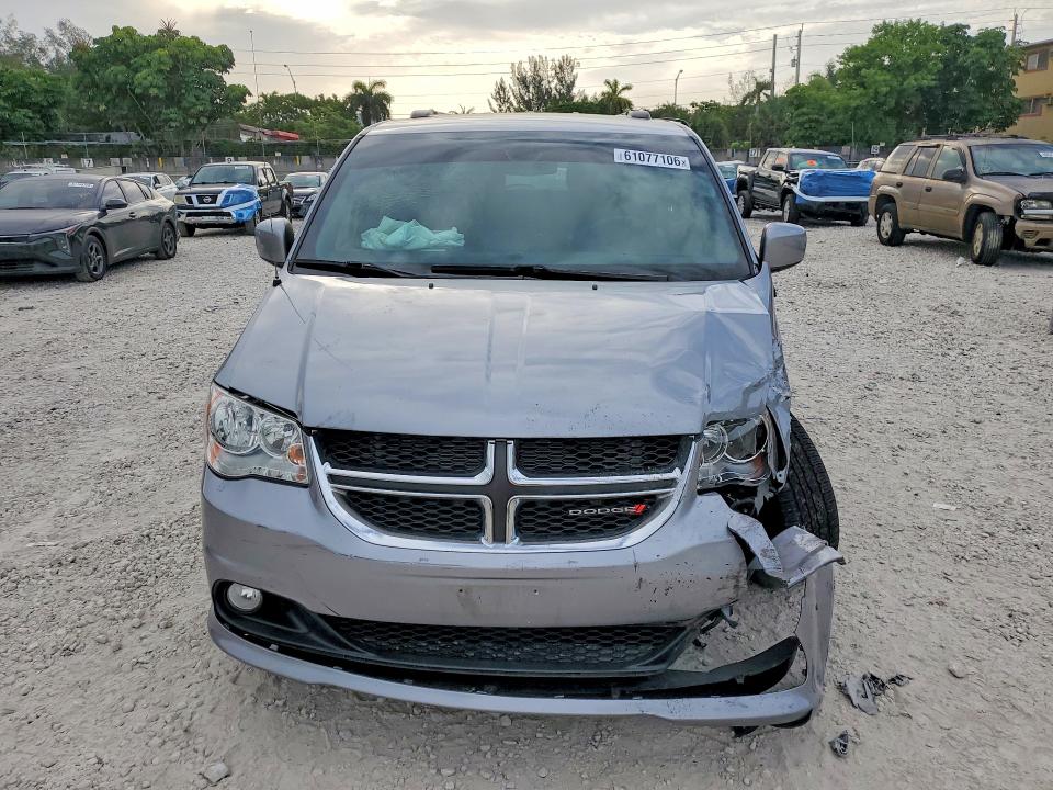 61077106 :رقم المزاد ، 2C4RDGCG1KR797817 vin ، 2019 Dodge Grand Caravan مزاد بيع