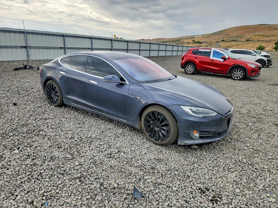 Продаж на аукціоні авто 2018 Tesla Model S, vin: 5YJSA1E20JF253599, номер лоту: 60273966