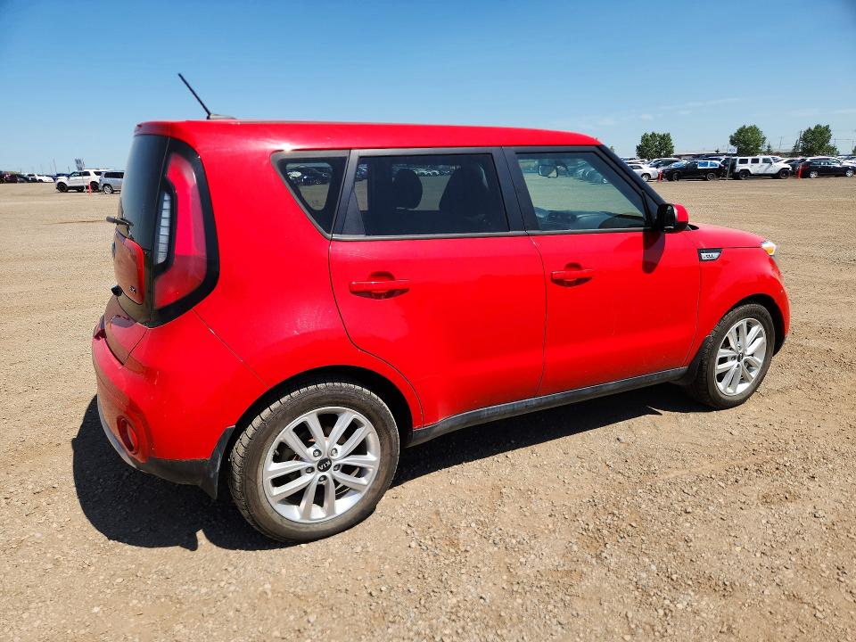2017 Kia Soul მანქანა იყიდება აუქციონზე, vin: KNDJP3A56H7878613, აუქციონის ნომერი: 60880376