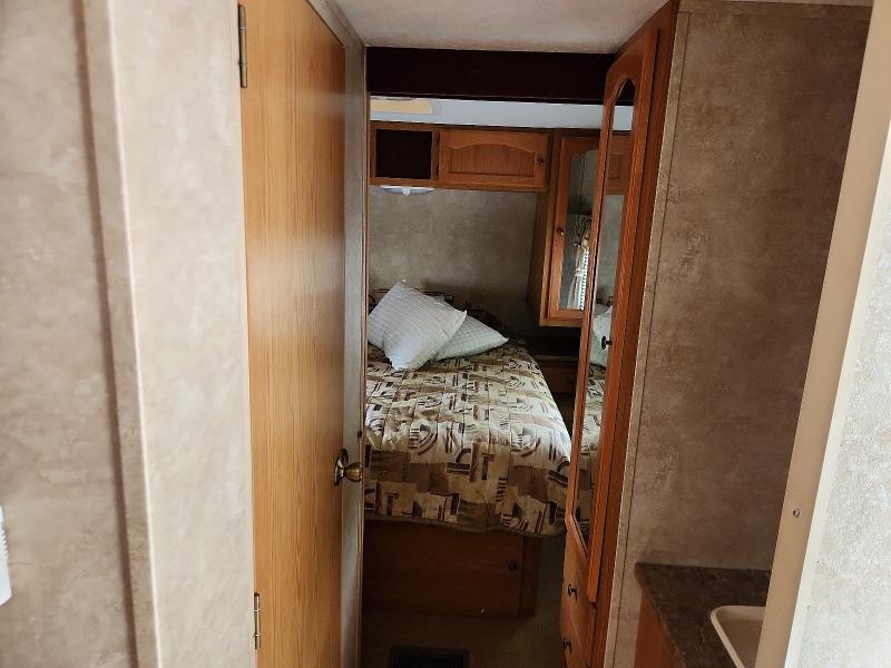 60822626 :رقم المزاد ، 4YDT2912X93103401 vin ، 2009 Keystone Rv Springdale Series M- مزاد بيع
