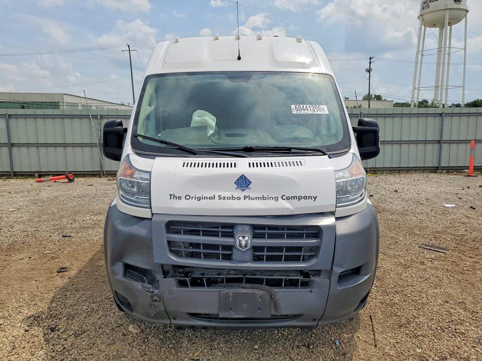 60441396 :رقم المزاد ، 3C6TRVCG2JE112727 vin ، 2018 Ram Promaster 2500 مزاد بيع