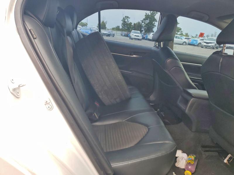 61804126 :رقم المزاد ، 4T1G11AK1MU530859 vin ، 2021 Toyota Camry مزاد بيع