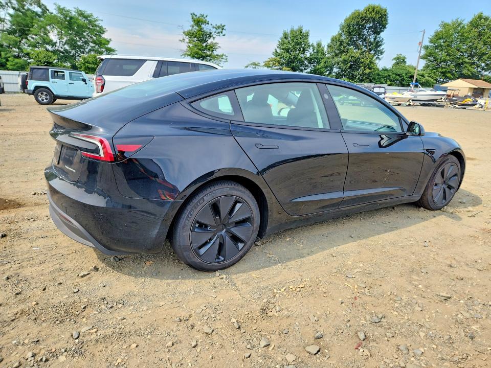 60225586 :رقم المزاد ، 5YJ3E1EB9SF076612 vin ، 2025 Tesla Model 3 مزاد بيع