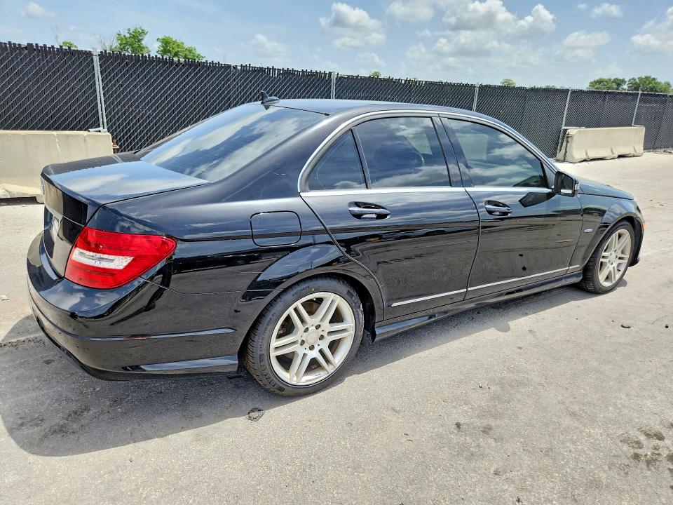 2012 Mercedes-benz C მანქანა იყიდება აუქციონზე, vin: WDDGF4HB6CR224552, აუქციონის ნომერი: 59913086