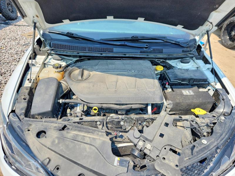Продажа на аукционе авто 2015 Chrysler 200, vin: 1C3CCCBG5FN678260, номер лота: 62650846