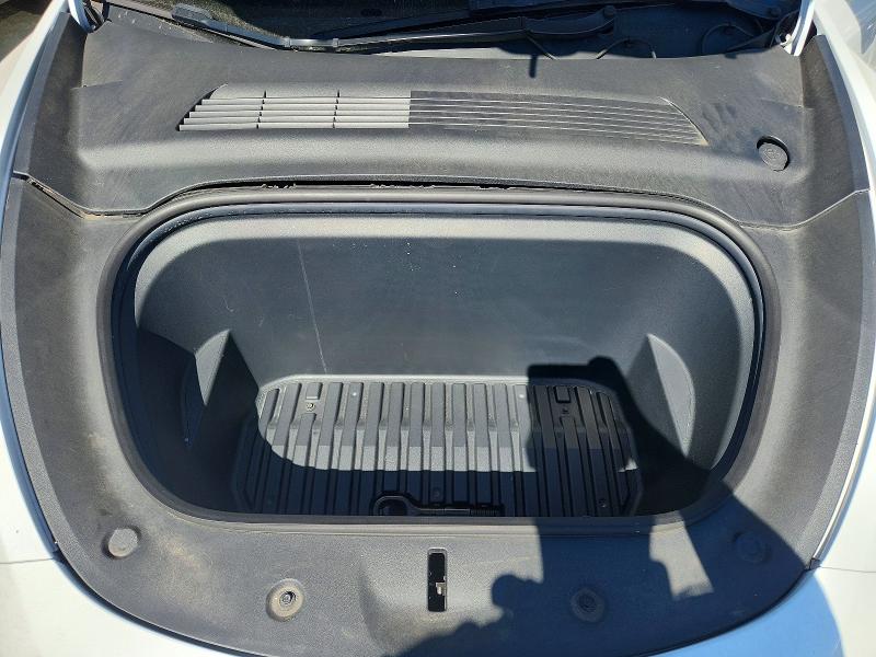61926176 :رقم المزاد ، 5YJYGDEE1MF086050 vin ، 2021 Tesla Model Y مزاد بيع