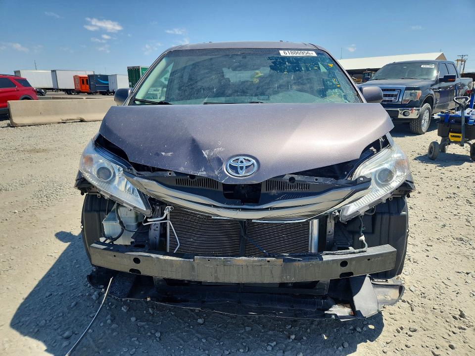 2012 Toyota Sienna მანქანა იყიდება აუქციონზე, vin: 5TDDK3DC6CS044295, აუქციონის ნომერი: 61806956
