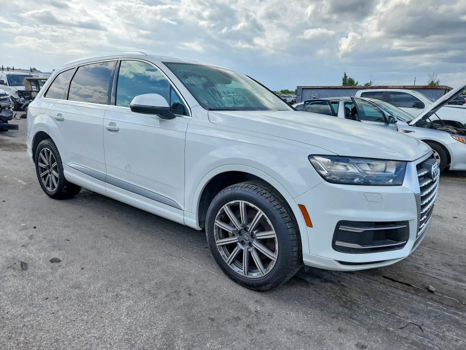 Продажа на аукционе авто 2018 Audi Q7, vin: WA1LHAF77JD035283, номер лота: 61667976